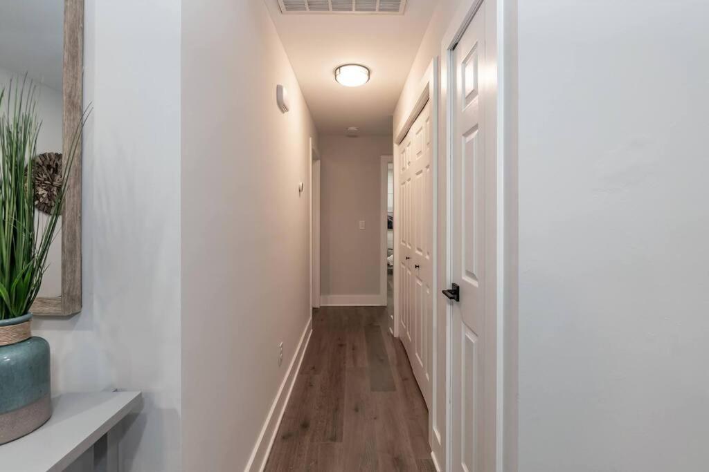 Island Joy - Newly Renovated/Walk To The Beach! Insula Stejarilor Exterior foto