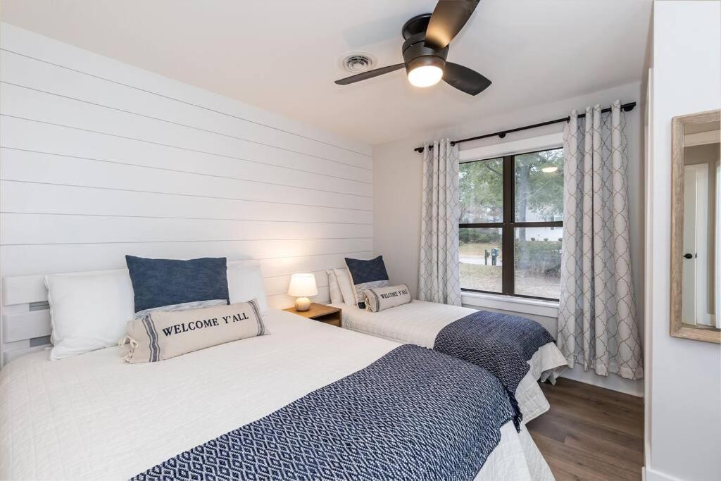 Island Joy - Newly Renovated/Walk To The Beach! Insula Stejarilor Exterior foto